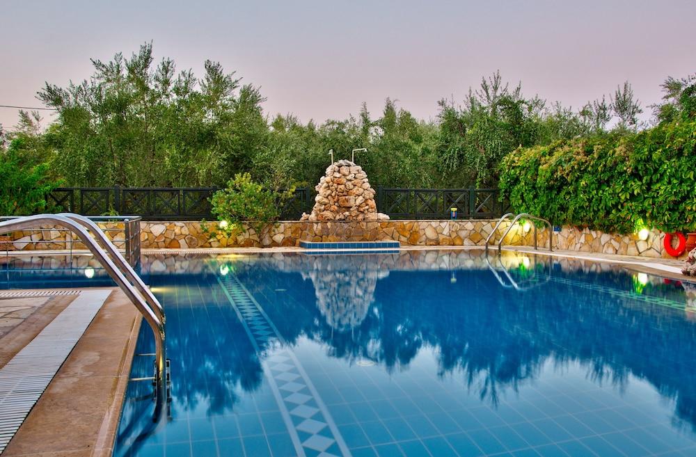 Kyprianos Apart otel Keri Dış mekan fotoğraf
